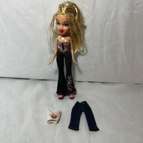 Bratz Funk Out! 2004 Cloe Redressed - Picture 1 of 7